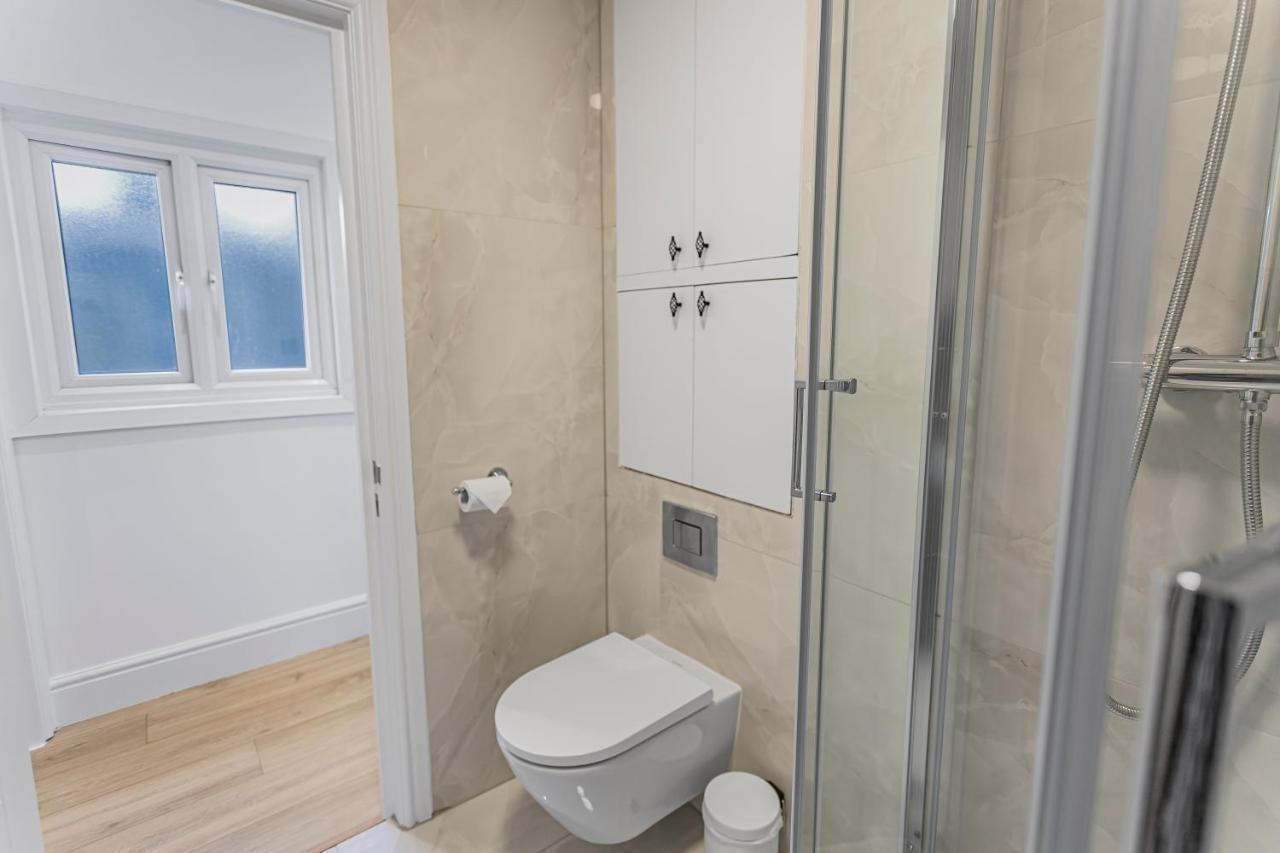 Modern 3 And 2 Bedroom Apartment In Maida Vale Londres Exterior foto