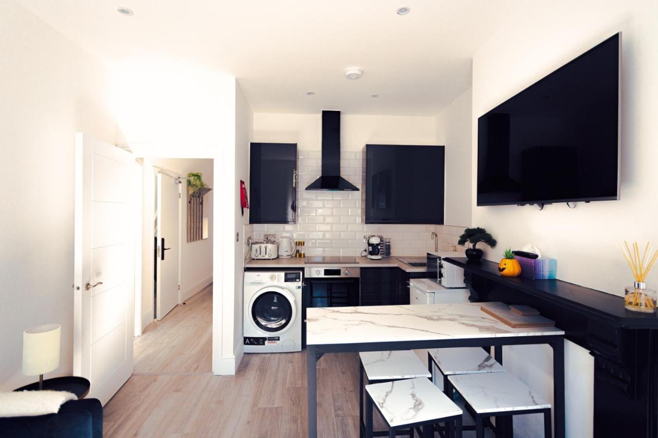 Modern 3 And 2 Bedroom Apartment In Maida Vale Londres Exterior foto