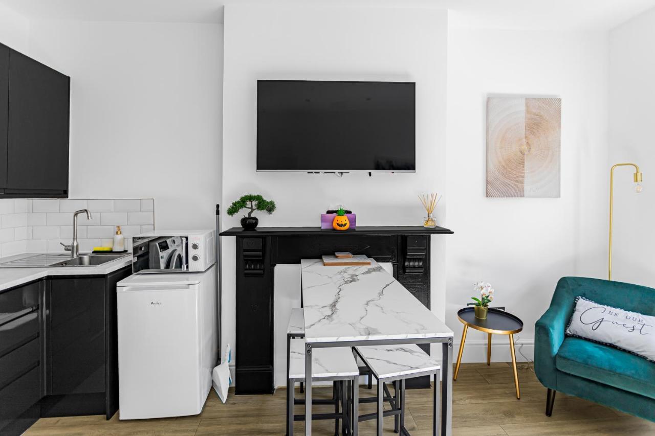 Modern 3 And 2 Bedroom Apartment In Maida Vale Londres Exterior foto